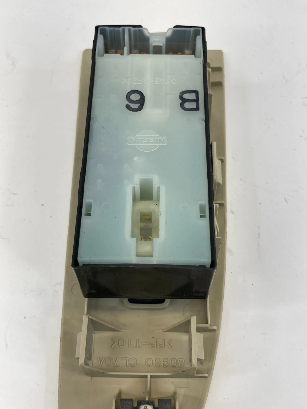 07 08 INFINITI FX35 FRONT RIGHT DOOR WINDOW LOCK SWITCH TRIM 80960-CL70A OEM