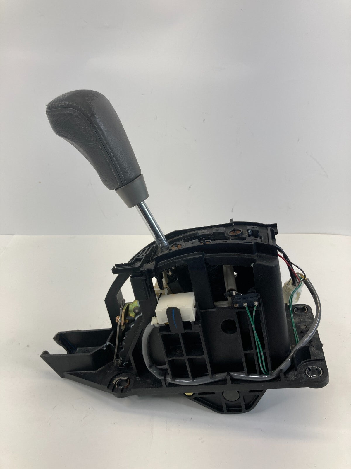 2005-2015 Nissan Armada Automatic Floor Shifter Gear Select Shifter Shift Lever