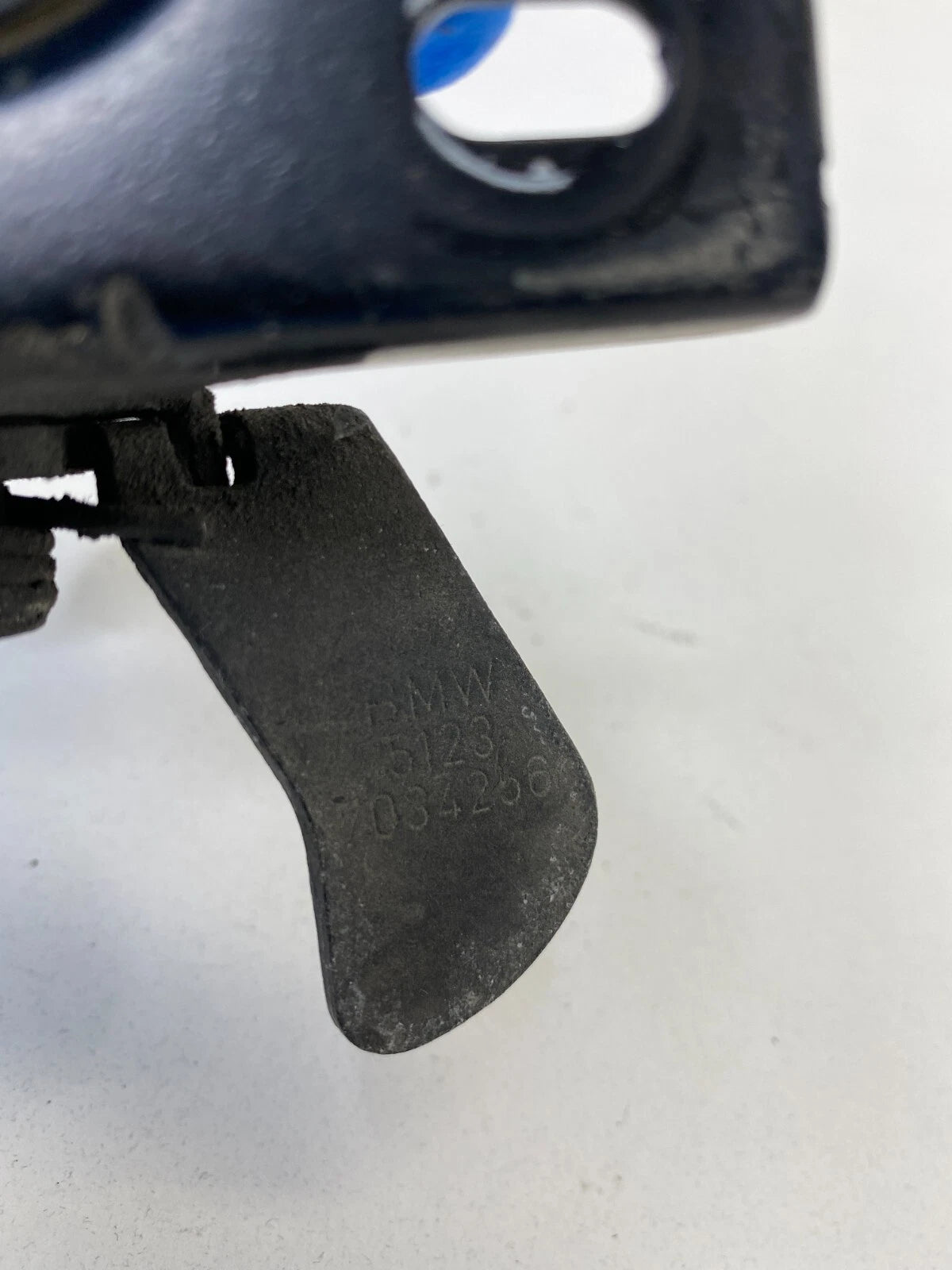 04 05 06 07 08 09 10 BMW X3 HOOD BONNET SAFETY CATCH LATCH LOCK 5123-7034256 OEM