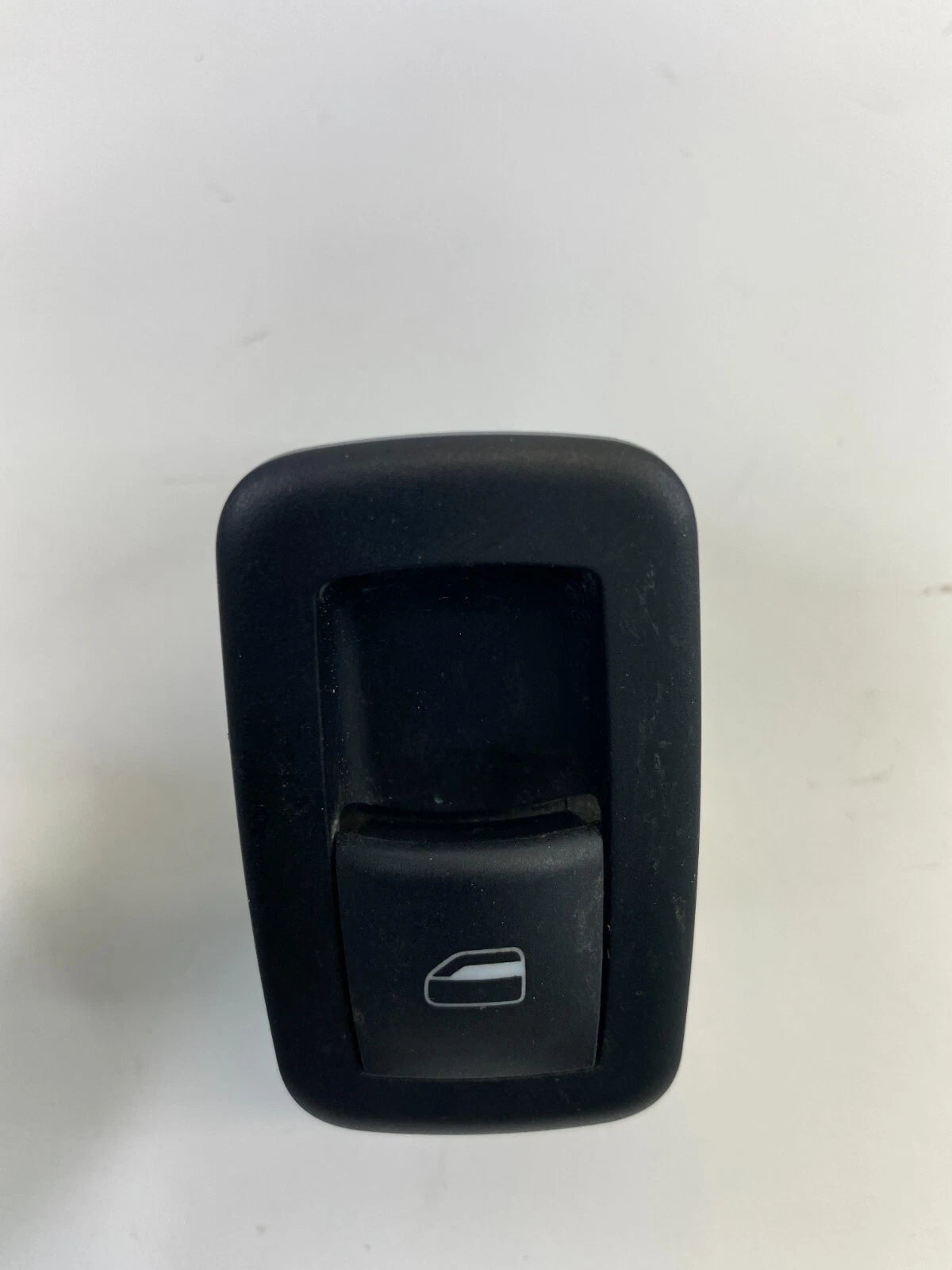 2008-2010 CHRYSLER TOWN & COUNTRY REAR LEFT DOOR POWER WINDOW SWITCH 04602531AB