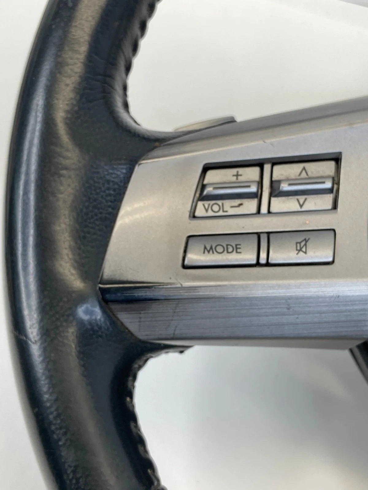 2010 2011 SUBARU OUTBACK STEERING WHEEL W/ CRUISE CONTROL SWITCH BUTTON OEM