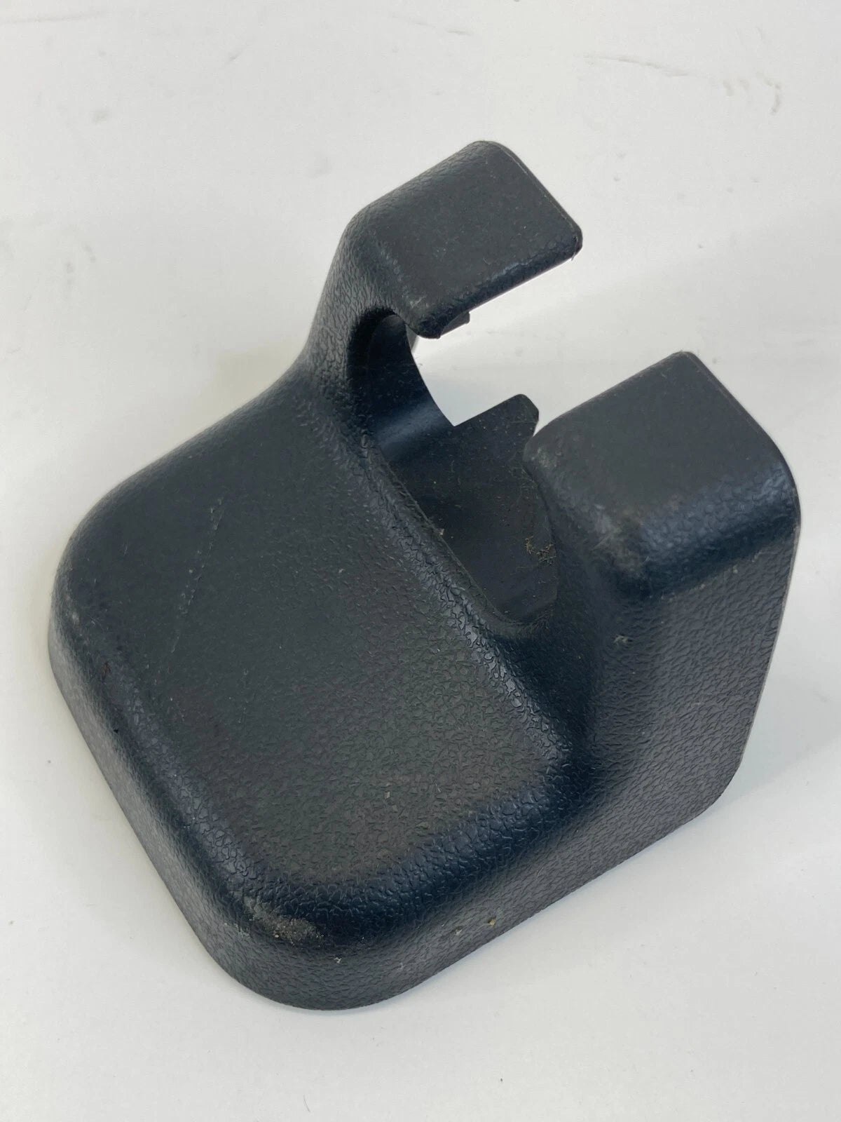 2005-2010 SCION TC FRONT SEAT REAR LEFT HAND TRACK BOLT COVER 72137-21020 OEM