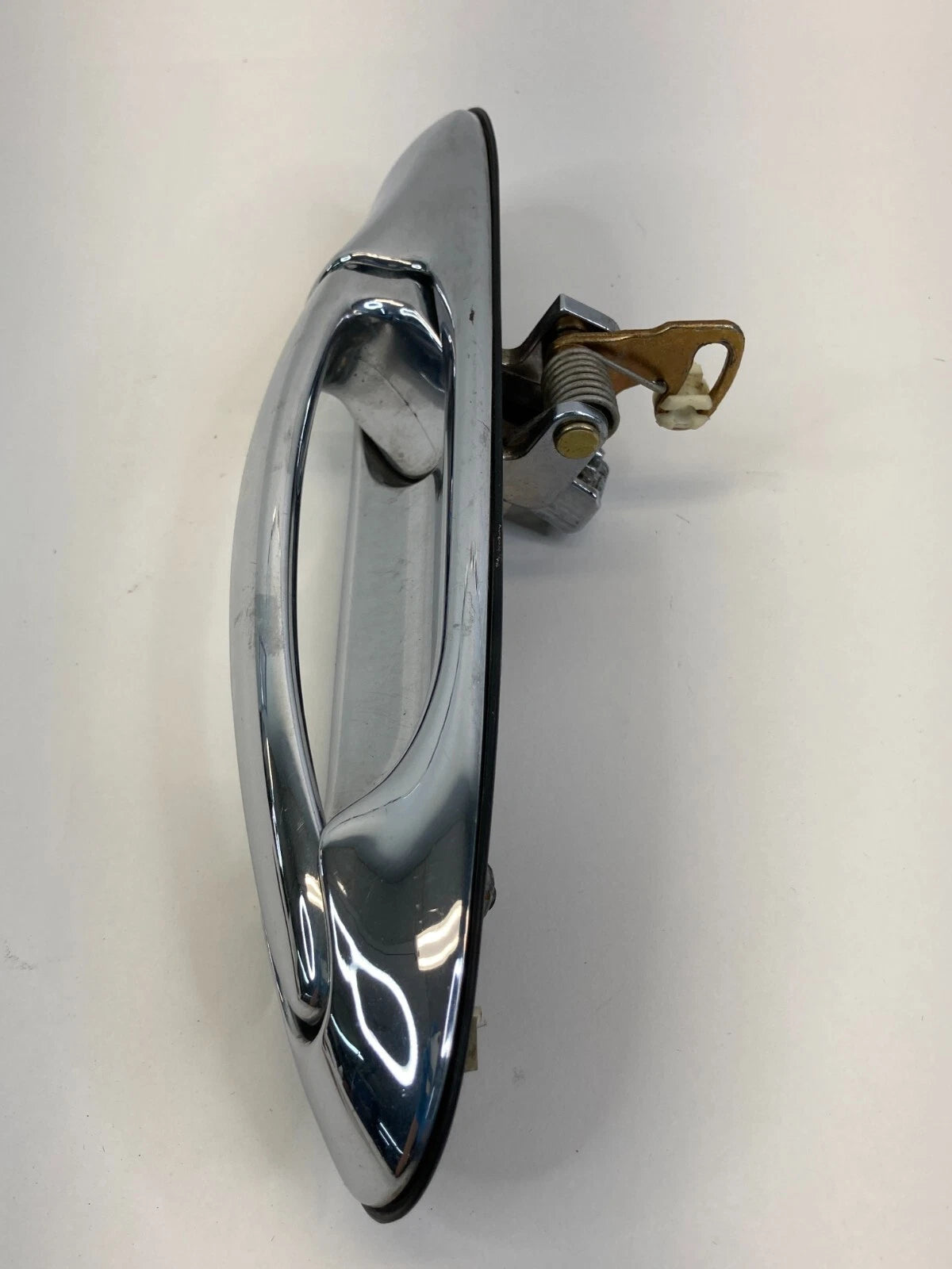 98-02 LINCOLN TOWN CAR FRONT RIGHT SIDE EXTERIOR DOOR HANDLE 938-4000-ASM OEM