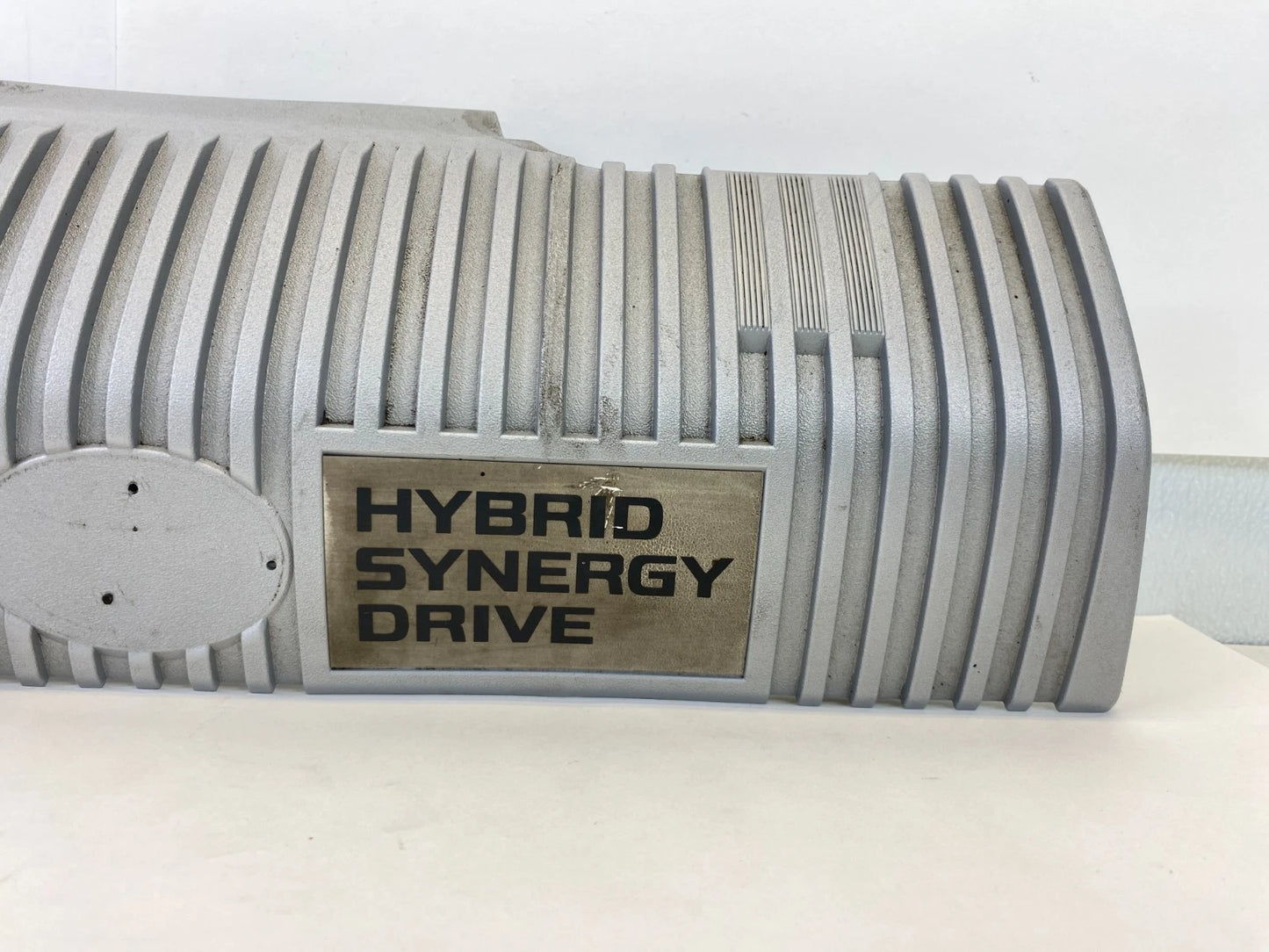 2010-2015 TOYOTA PRIUS ENGINE COVER HYBRID SYNERGY DRIVE OEM FACTORY 11212-37090