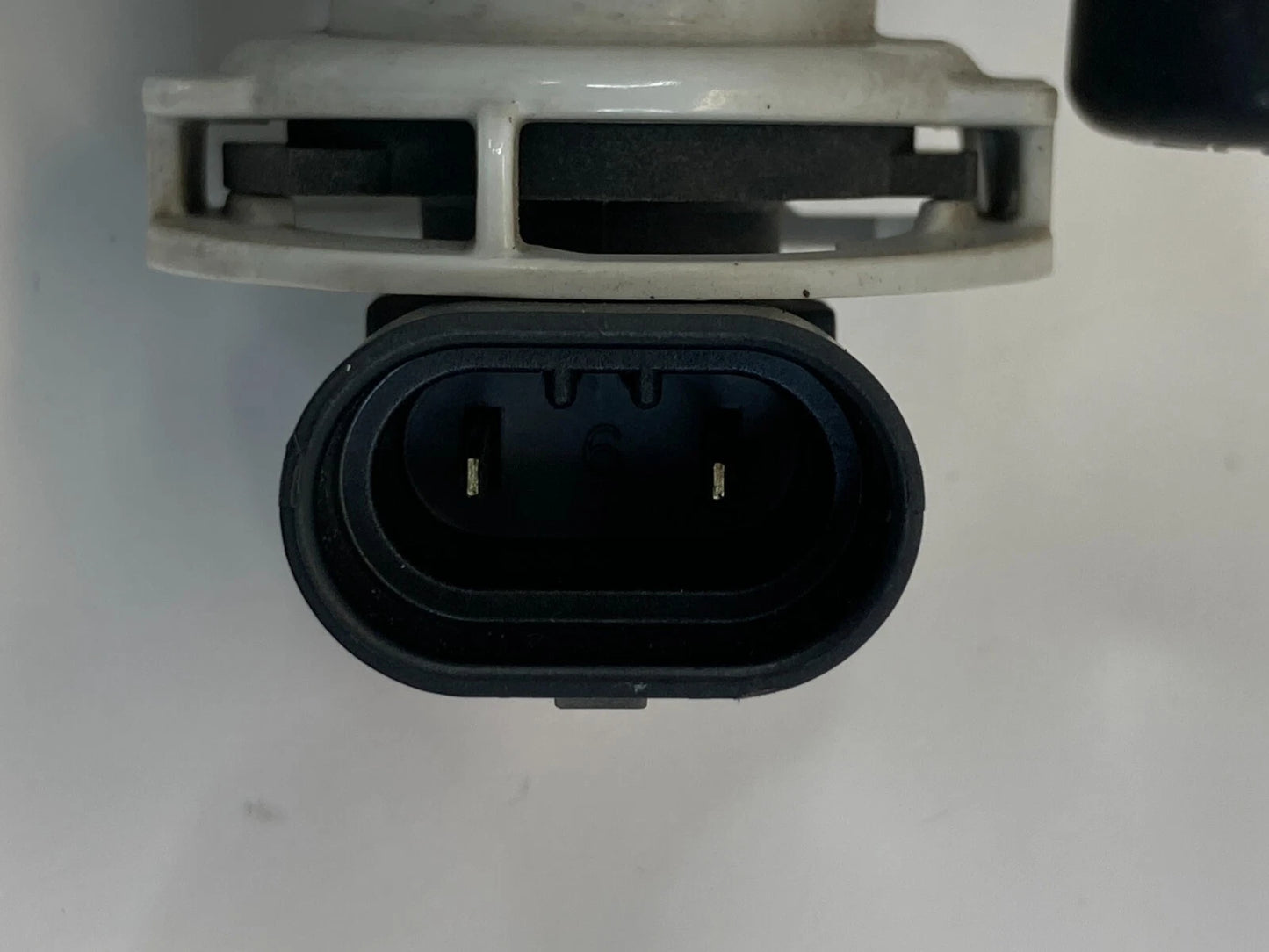 2005 2006 2007 JEEP LIBERTY FRONT BUMPER FOG LIGHT LAMP 613B-5882-0042 OEM