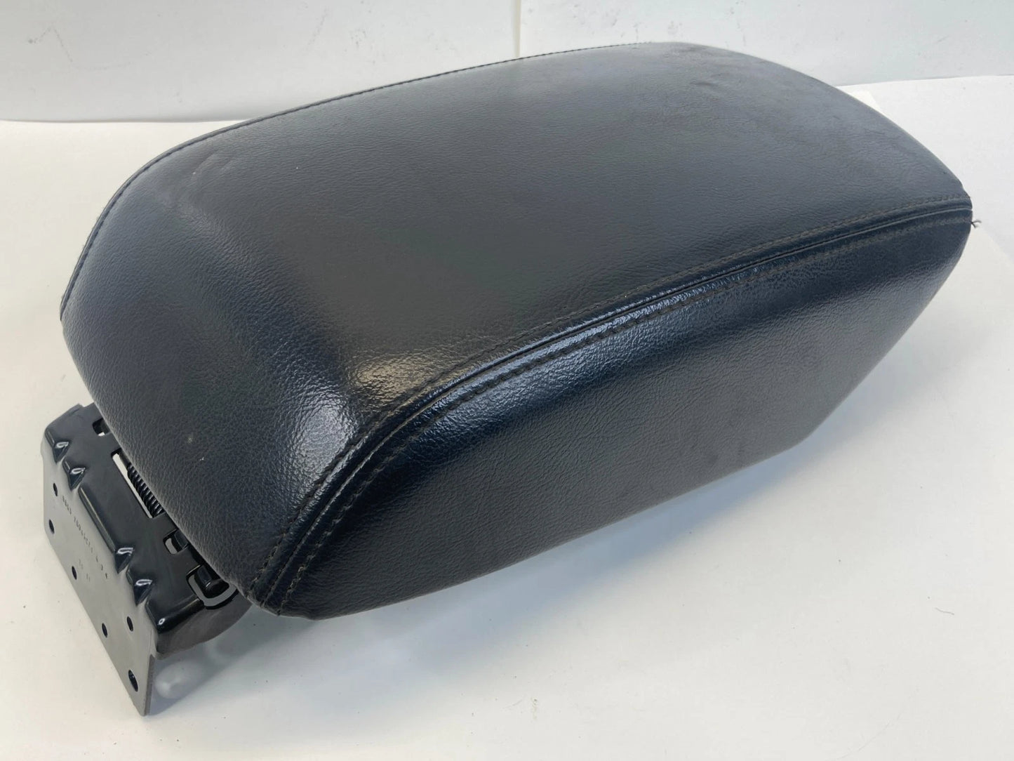 2011-2015 FORD EXPLORER CENTER CONSOLE ARMREST ARM REST LID BB53-78045C74-A