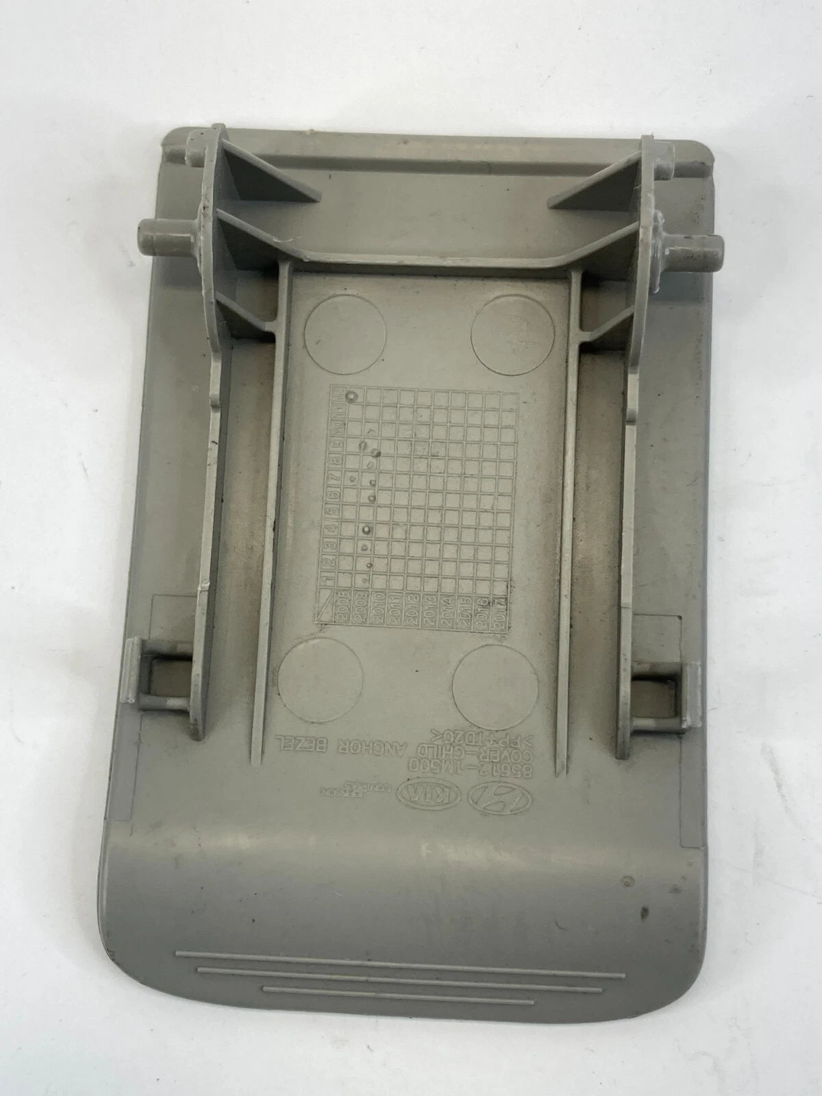 2010-2013 KIA FORTE REAR SEAT CHILD ANCHOR COVER TRIM BEZEL ASSEMBLY 85612-1M500