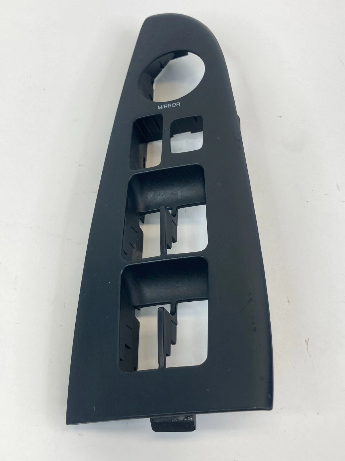 07-10 HYUNDAI ELANTRA FRONT LEFT DOOR POWER WINDOW SWITCH COVER BEZEL 935702H010
