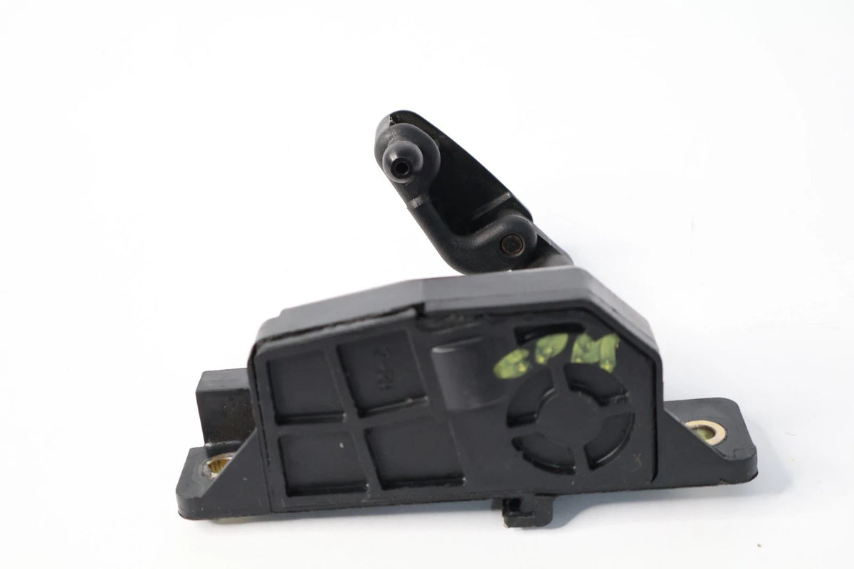 2011-2020 TOYOTA SIENNA RIGHT QUARTER POWER WINDOW MOTOR HANDLE 85770-AE013 OEM