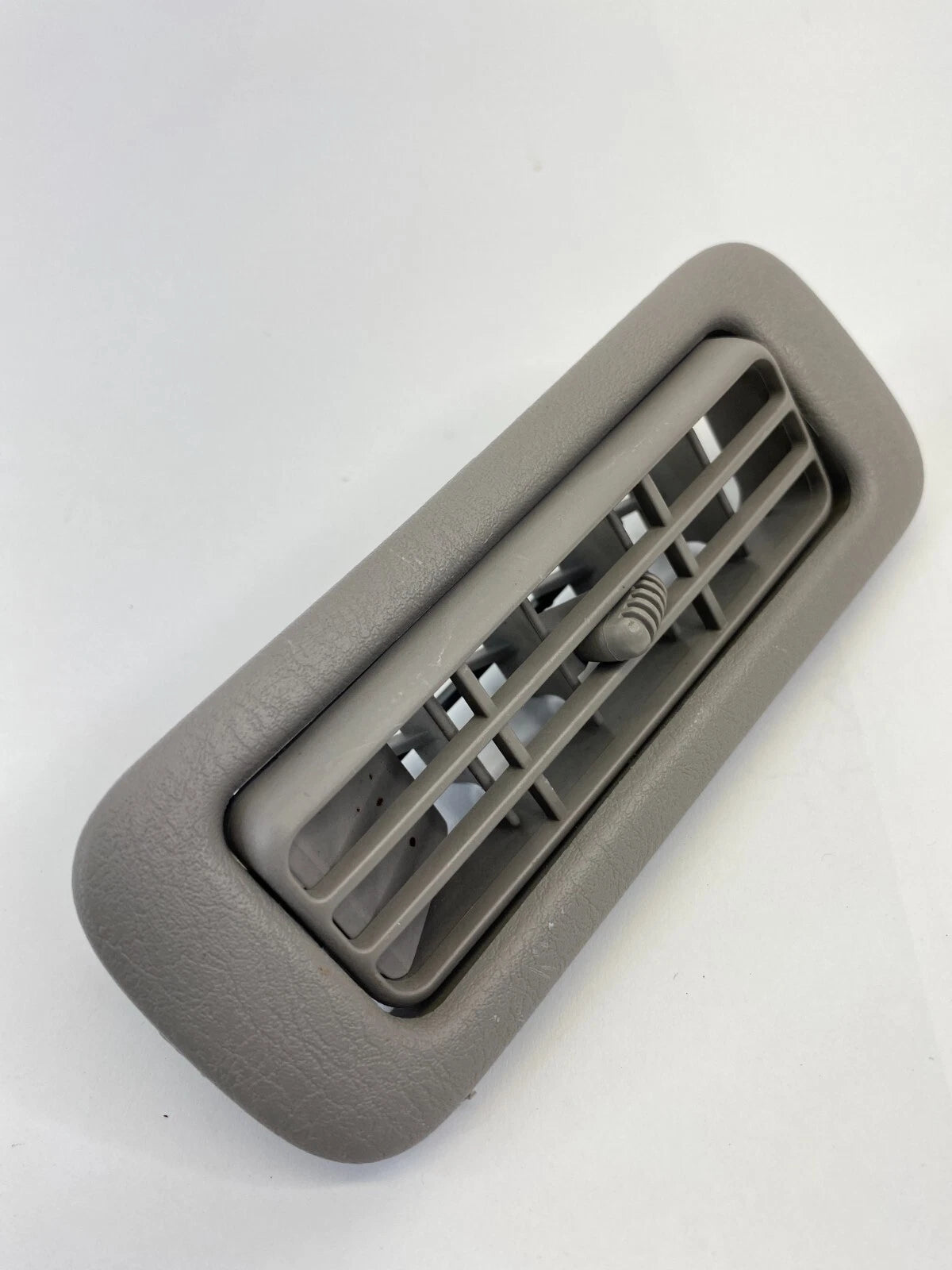 2001-2007 TOYOTA SEQUOIA REAR RH ROOF AC AIR VENT GRILLE GREY OEM 88570-0C010