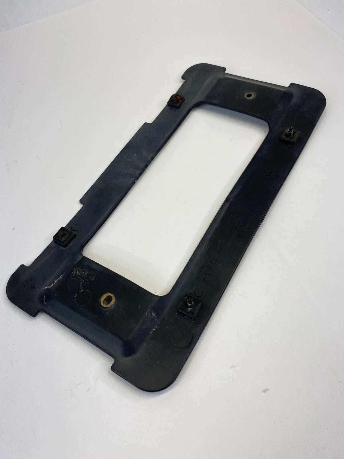 2006-2010 BMW 550I SEDAN REAR TRUNK LICENSE PLATE BASE BRACKET 511882380611 OEM