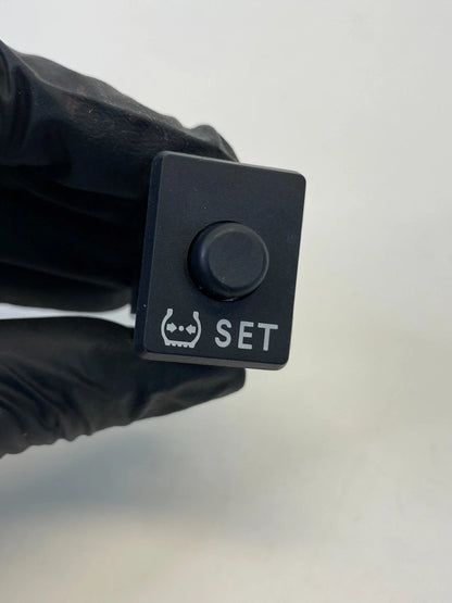 05-18 TOYOTA TACOMA 04-20 SIENNA SET TIRE PRESSURE RESET BUTTON SWITCH 15A644