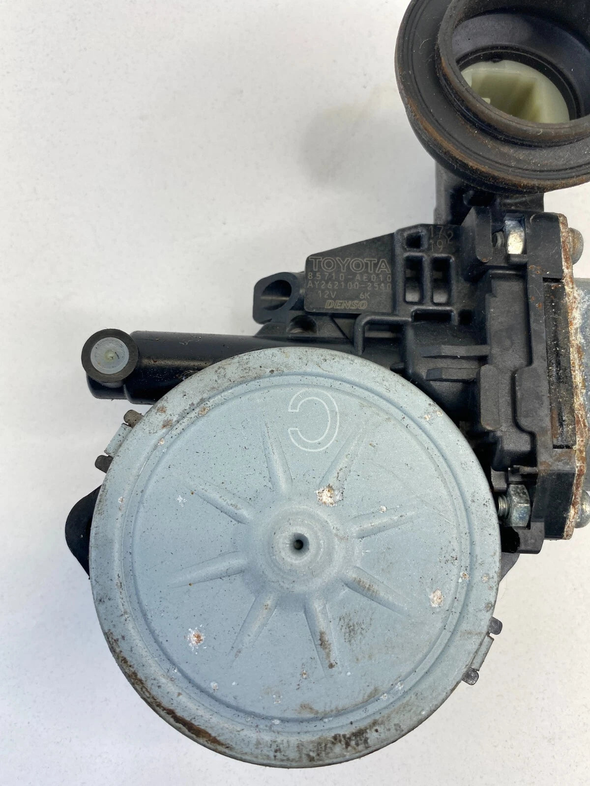 2009-2013 TOYOTA MATRIX FRONT RIGHT DOOR WINDOW MOTOR OEM FACTORY 85710-AE010