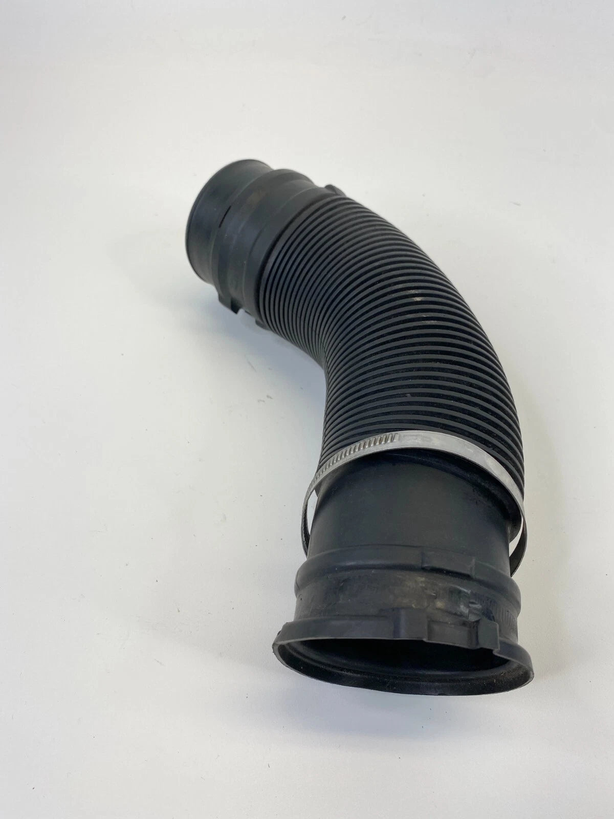 11 12 13 14 15 16 CHEVROLET CRUZE 1.4L AIR CLEANER OUTLET DUCT 13265784 OEM