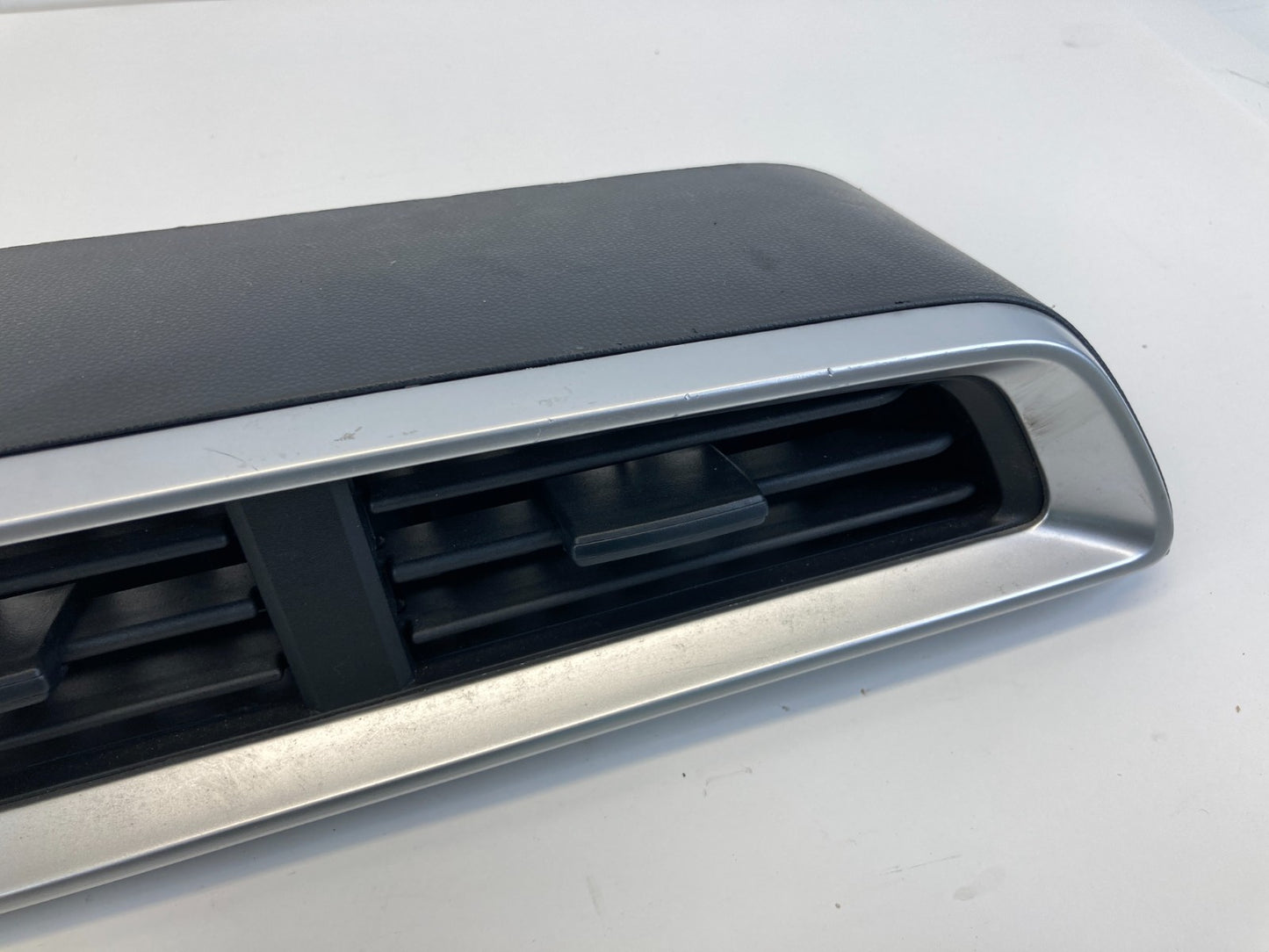 2015 16 17 18 19 2020 Honda Fit Dash Center Air Vent Outlet Duct Grille OEM