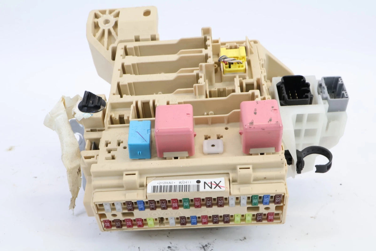 2007-2011 TOYOTA CAMRY FRONT LEFT UNDER DASH CABIN FUSE BOX RELAY JUNCTION BLOCK