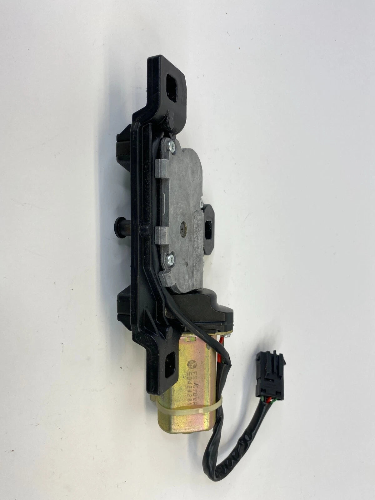 2002-2005 BMW 745I 745LI REAR TRUNK TAILGATE DECK LID POWER LOCK MOTOR OEM