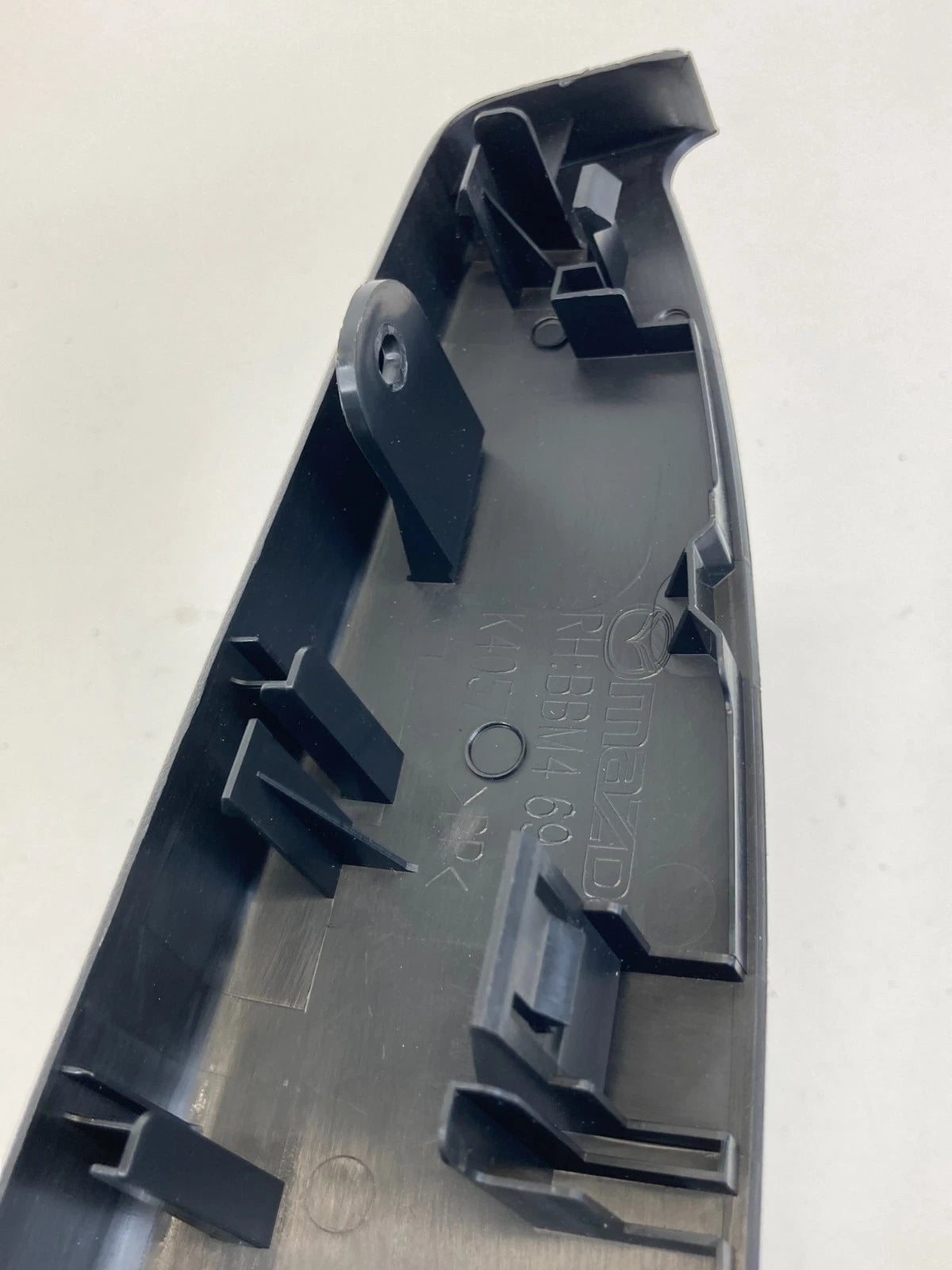 2010-2013 MAZDA MAZDA3 INTERIOR DOOR PANEL ARMREST REAR RIGHT RH OEM BBM4-52-81E
