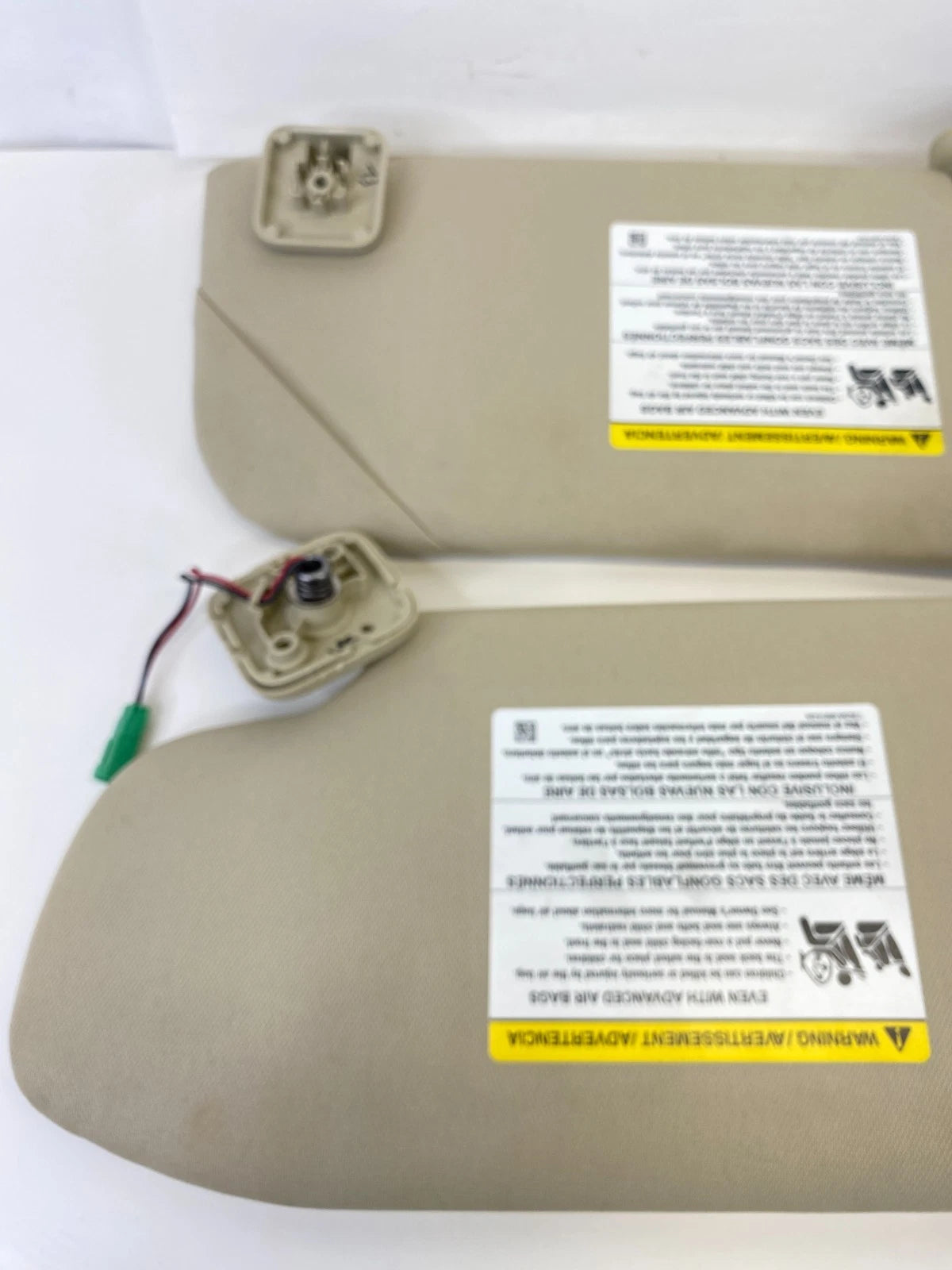 2013-2019 FORD TAURUS DRIVER & PASSENGER SUNVISOR SET W/ILLUMINATED MIRROR OEM