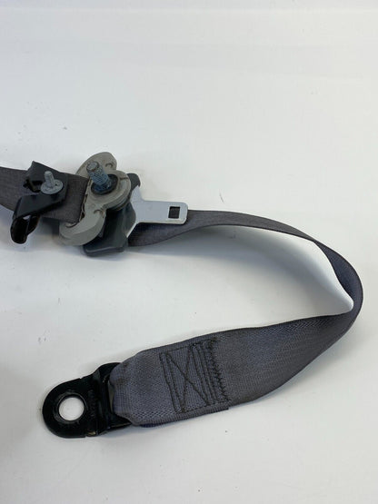 2009 2010 Volkswagen Routan Front Right Side Seat Belt Retractor P0ZV682D5AD