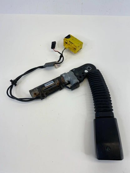 2001-2005 BMW 325I 325XI FRONT LEFT DRIVER SEAT BELT BUCKLE 8-234-970 OEM