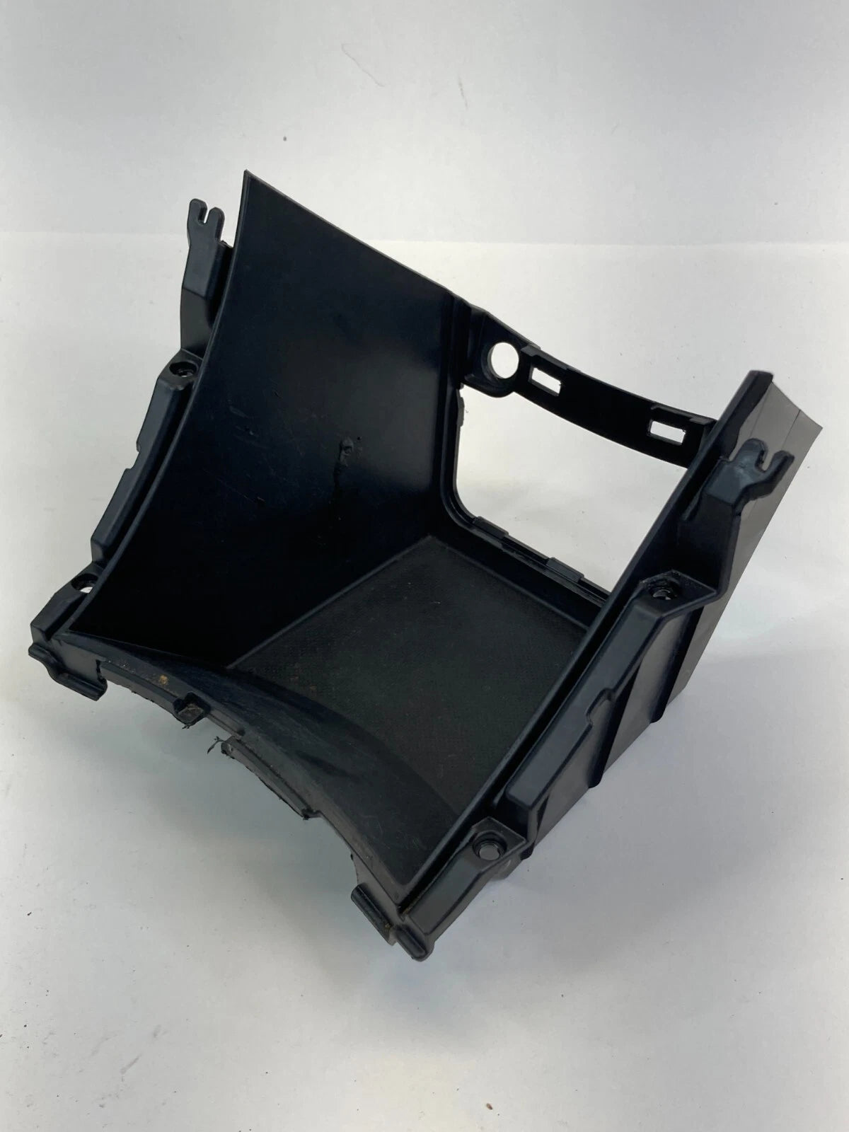 2012-2017 HYUNDAI ACCENT CENTER CONSOLE FLOOR TRAY TRIM 84612-1R000 OEM