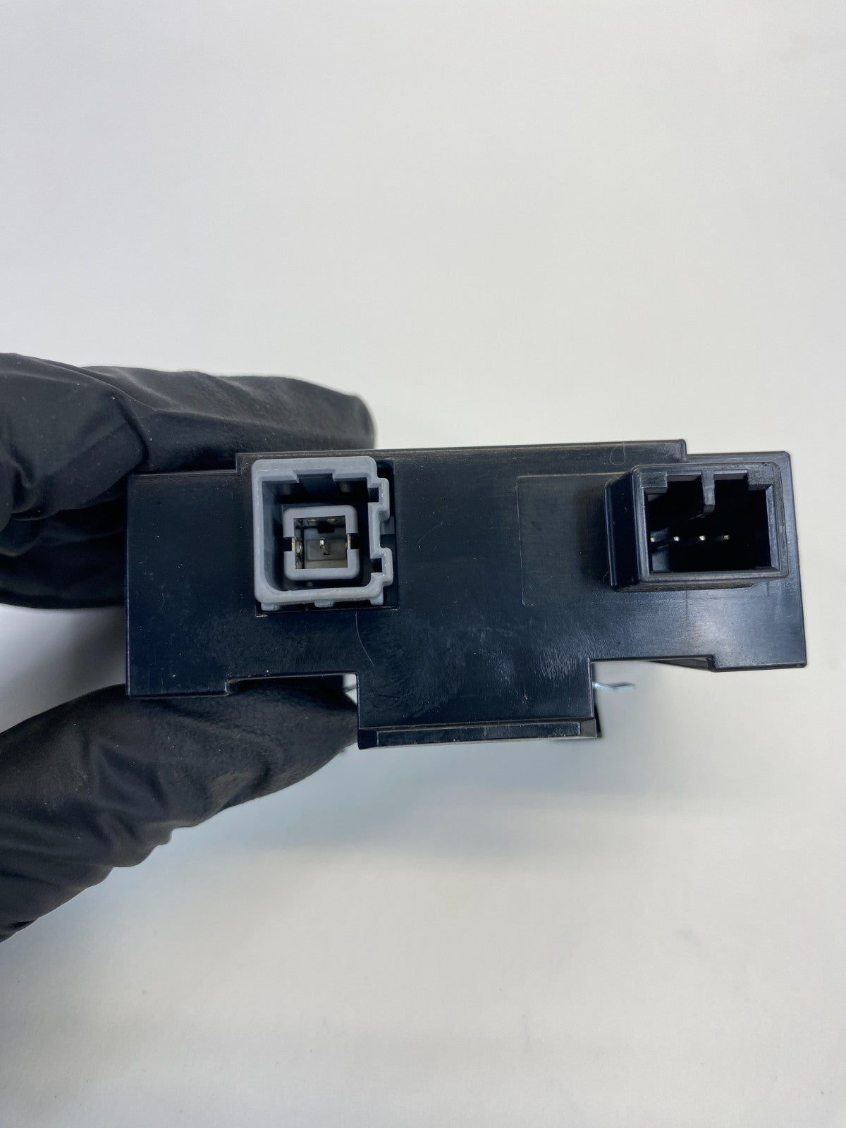 2007-2009 Cadillac SRX Theft Locking Keyless Entry Control Module 25852909 OEM