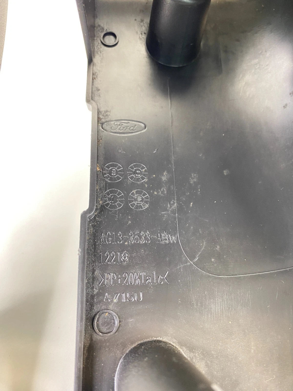 2010-2012 FORD TAURUS STEERING COLUMN UPPER LOWER COVER SHROUD AG133533ABW