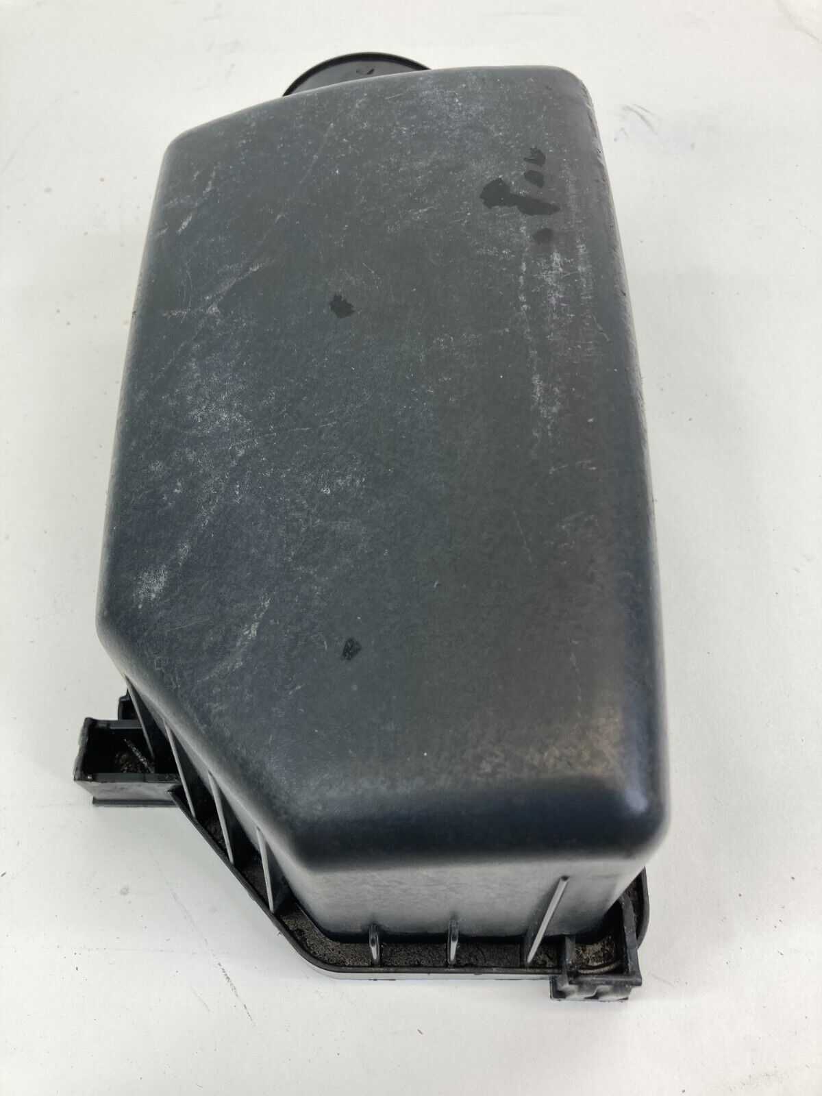 2012-2015 Kia Rio 1.6L L4 Air Intake Cleaner Upper Box Cover Assy 28110-1W100