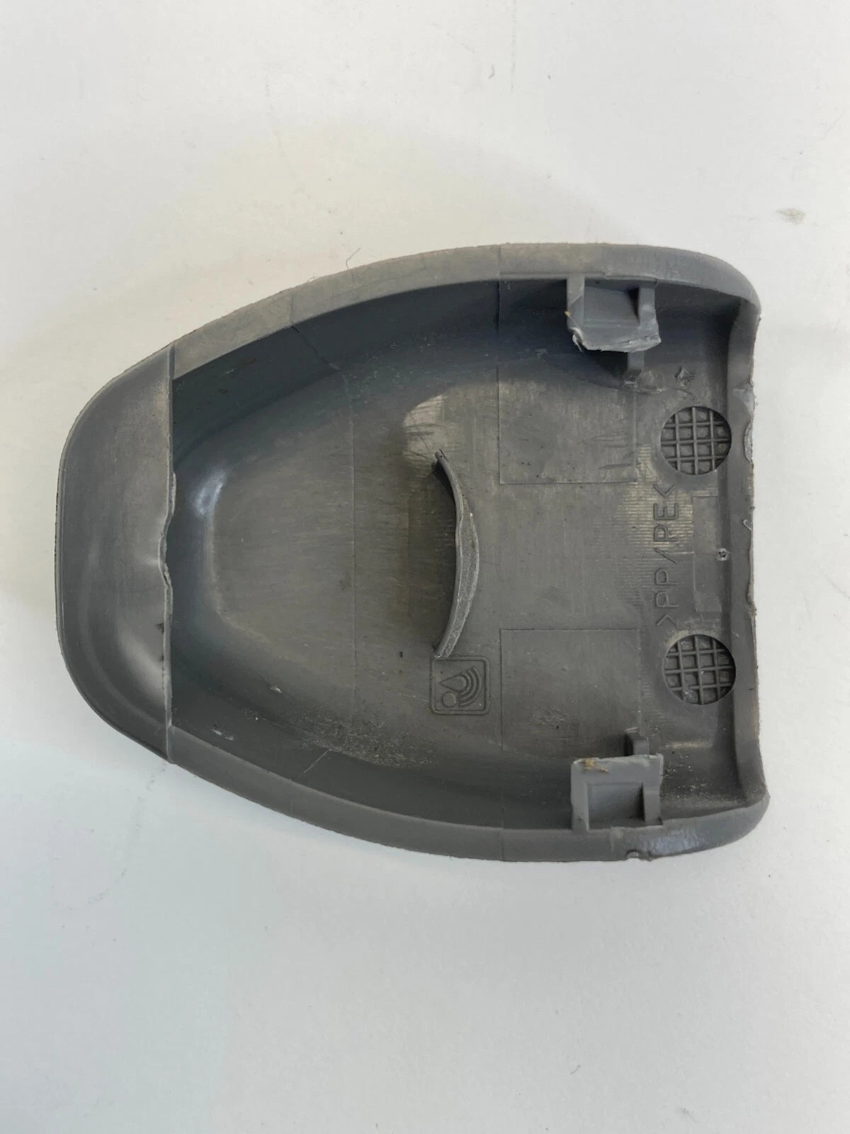 2002-2006 TOYOTA CAMRY FRONT LEFT SEAT BELT RETRACTOR LOWER ANCHOR LID COVER OEM