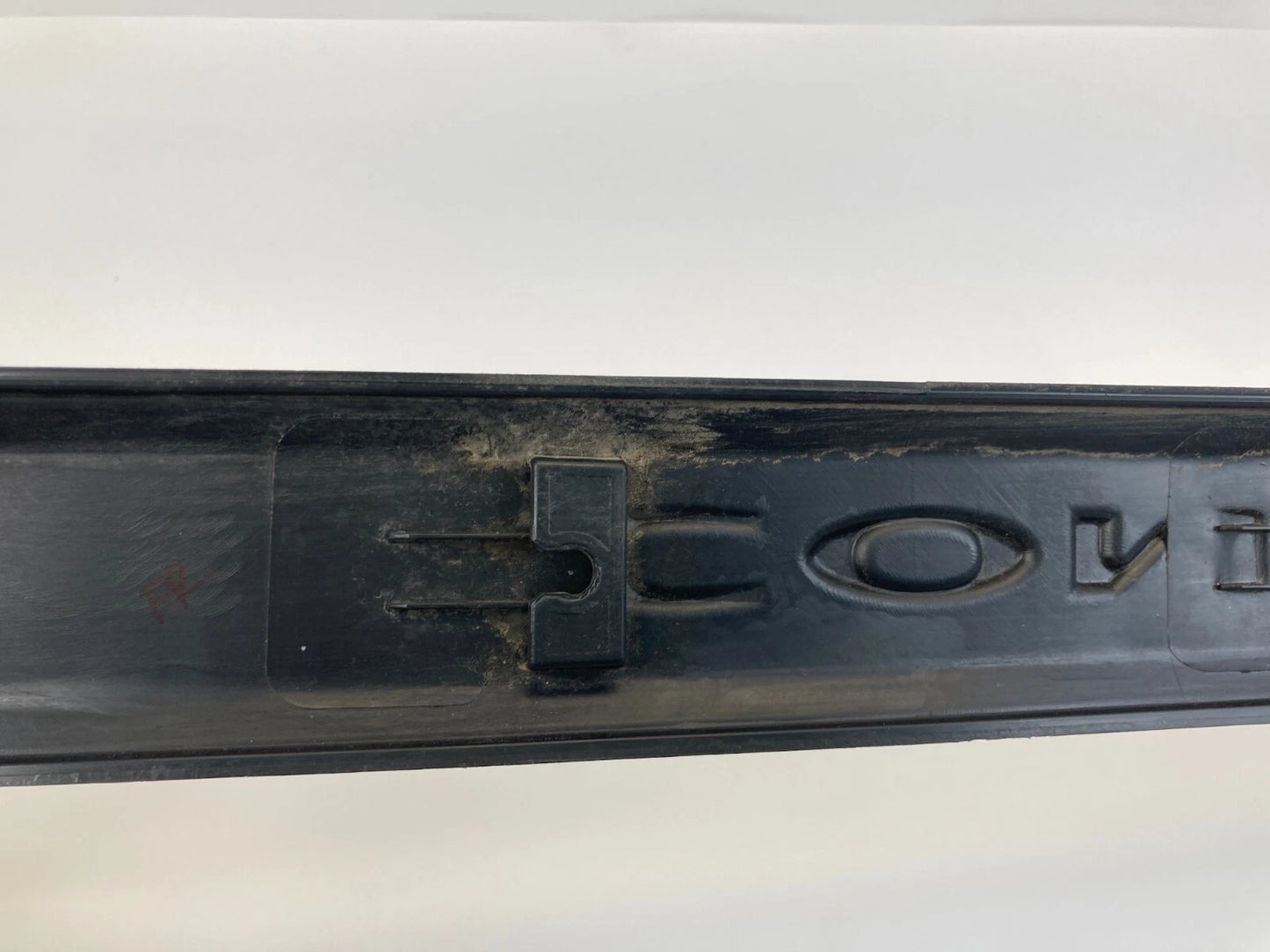 2006-2010 JEEP COMMANDER FRONT RIGHT EXTERIOR DOOR TRIM MOLDING 5JP68TRMAA OEM