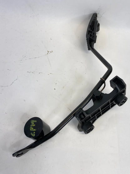 2007-2010 HYUNDAI ELANTRA ACCELERATOR GAS PEDAL ASSEMBLY W BRACKET MOUNT OEM