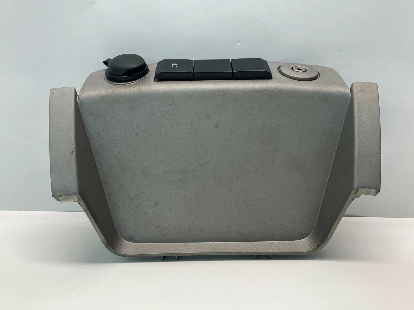 2008-2012 FORD ESCAPE DASH LIGHTER POWER OUTLET TRACTION SWITCH 8L847804608A OEM