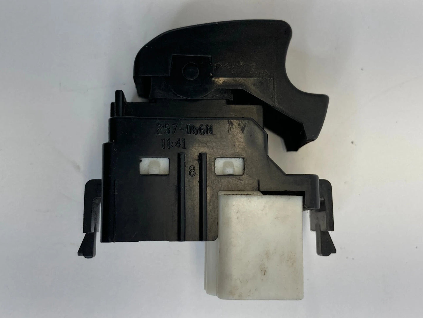 2005-2008 TOYOTA COROLLA REAR RIGTH SIDE POWER WINDOW SWITCH BUTTON OEM