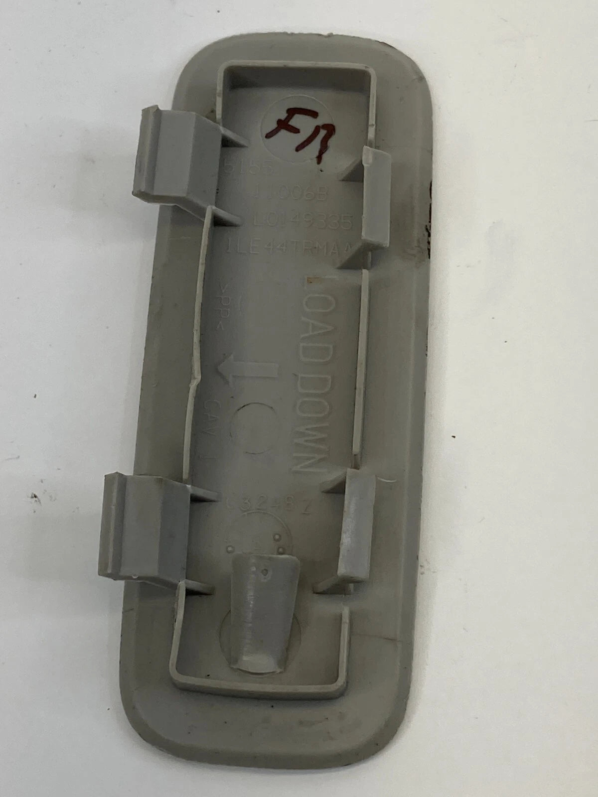 2009 2010 VOLKSWAGEN ROUTAN FRONT RIGHT INTERIOR DOOR PANEL SCREW TRIM COVER OEM