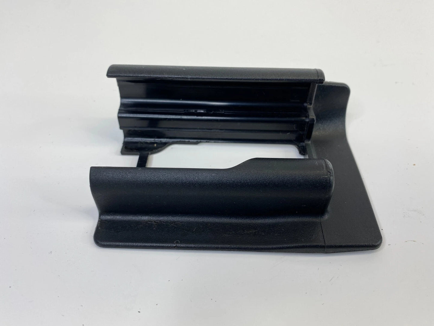 2010-2016 MERCEDES-BENZ E350 FRONT RIGHT SEAT TRACK INNER COVER TRIM 2129191020