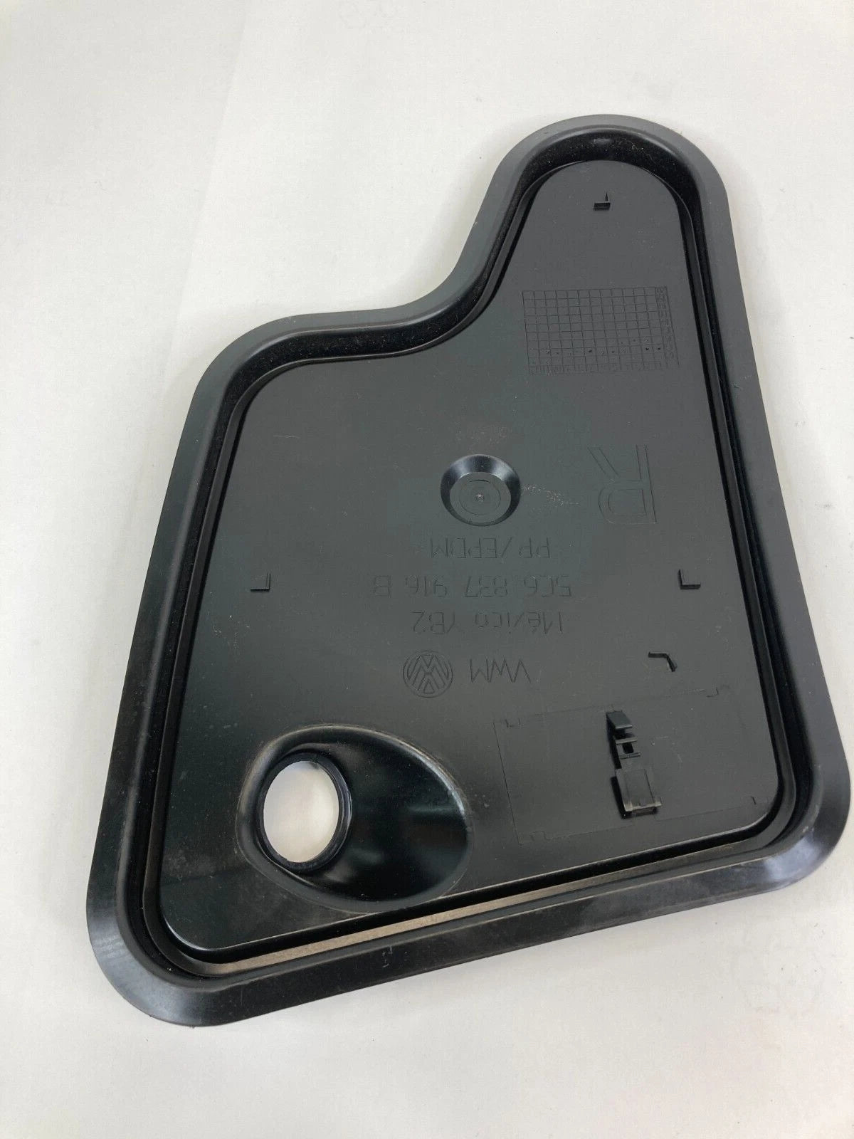 11-18 VOLKSWAGEN JETTA SEDAN FRONT RIGHT DOOR CHECK COVER TRIM 5C6-837-916-B