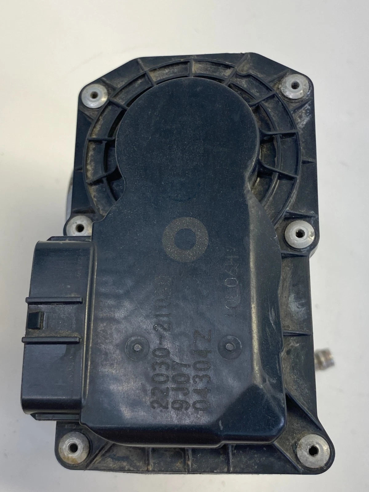 2007-2018 TOYOTA YARIS HATCHBACK 1.5L THROTTLE BODY VALVE UNIT OEM 2203021030