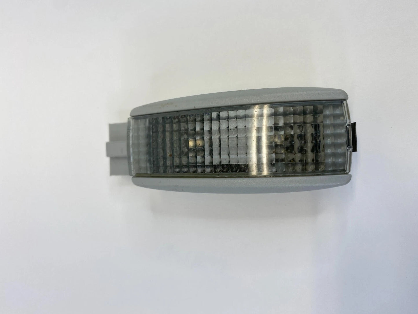 1998-2010 VOLKSWAGEN BEETLE FRONT SUNVISOR LAMP SUN VISOR VANITY LIGHT 3B0947113