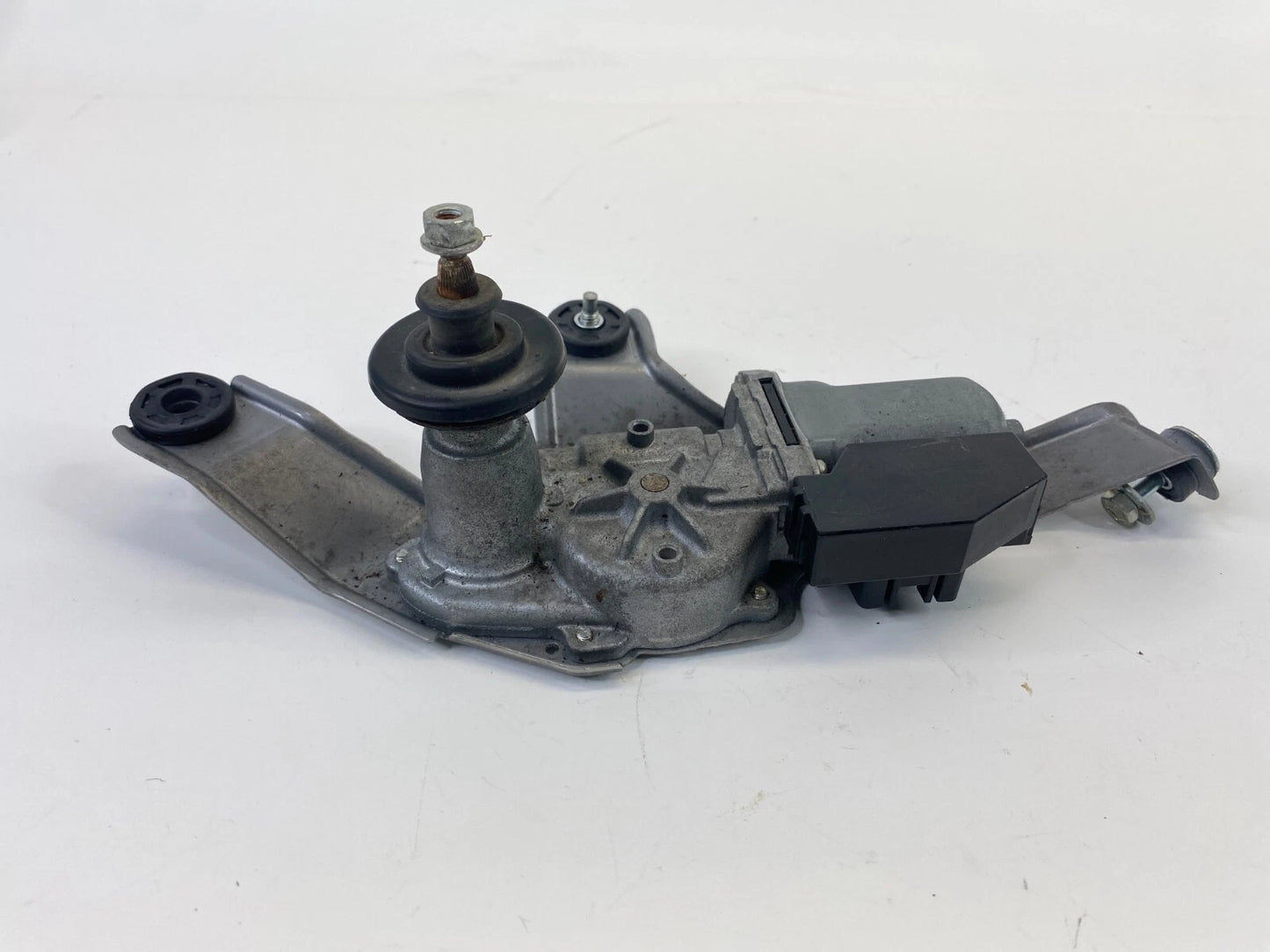 2010 TOYOTA PRIUS REAR BACK WINDOW WIPER MOTOR ASSEMBLY 85130-47021 OEM