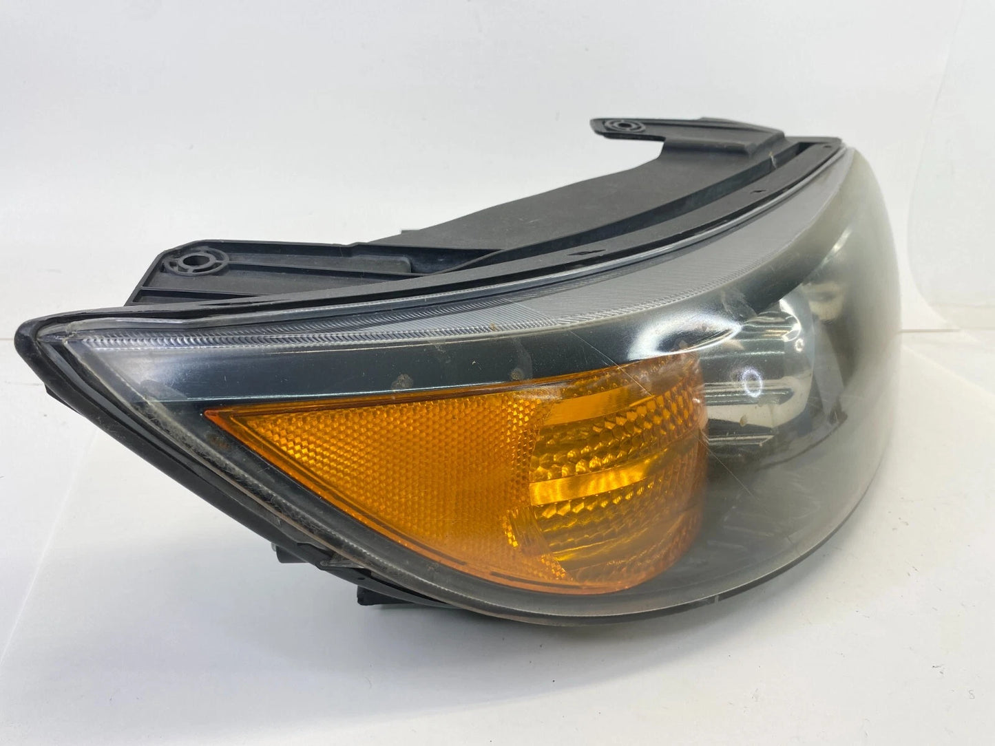 11 12 13 KIA SORENTO FRONT RIGHT PASSENGER HEADLIGHT HEADLAMP 92102-1U200 OEM