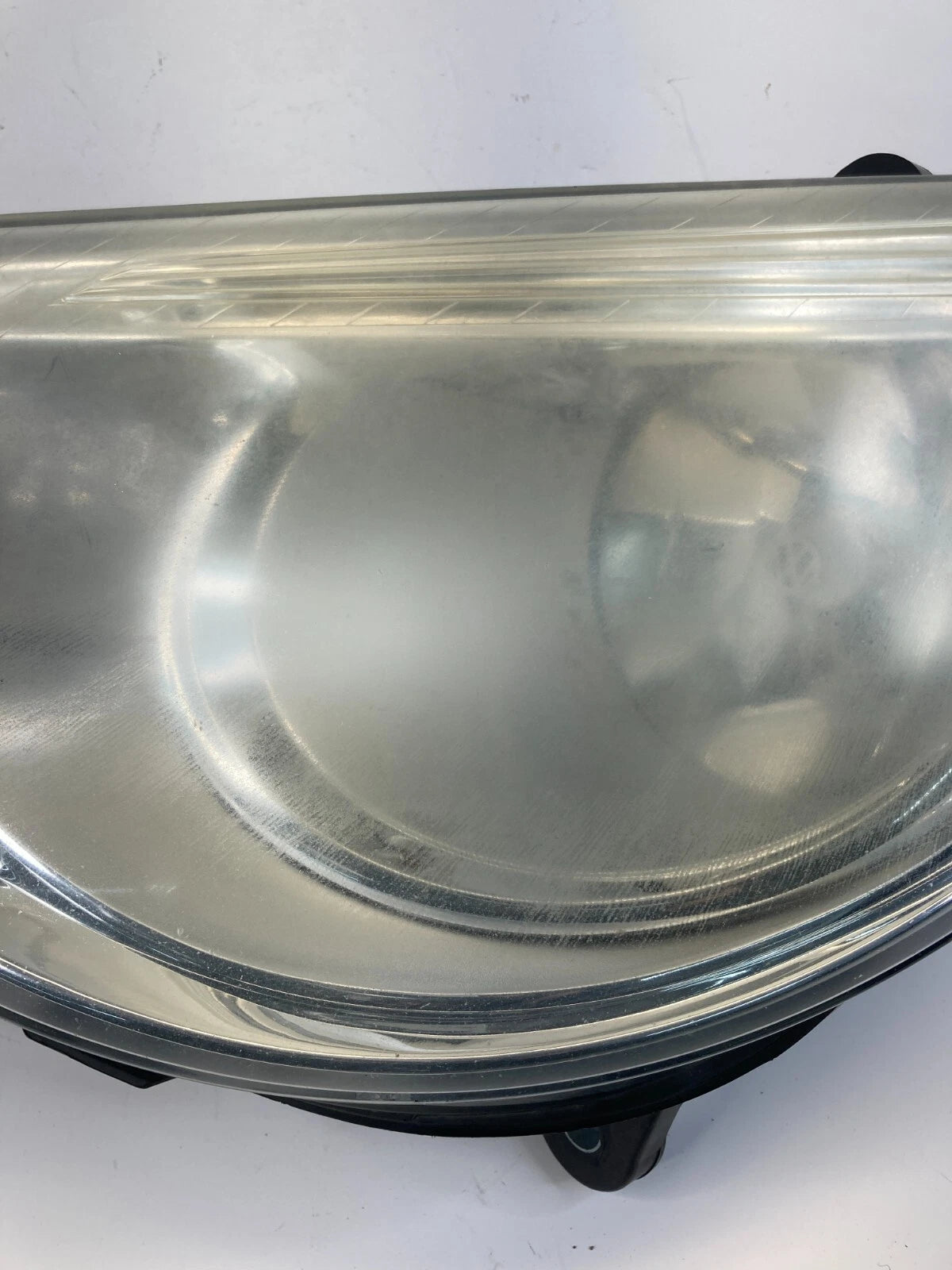 2009-2014 VW ROUTAN FRONT LEFT DRIVER SIDE HEADLIGHT HEADLAMP OEM 05113439AD