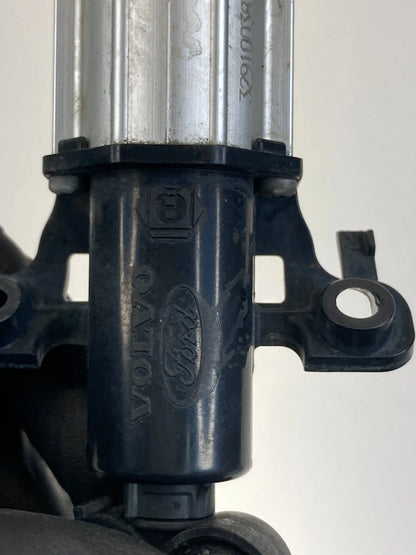 2011-2013 Volvo S60 Front Right Headlight Washer Nozzle Pump w/ Cap 329100381-1