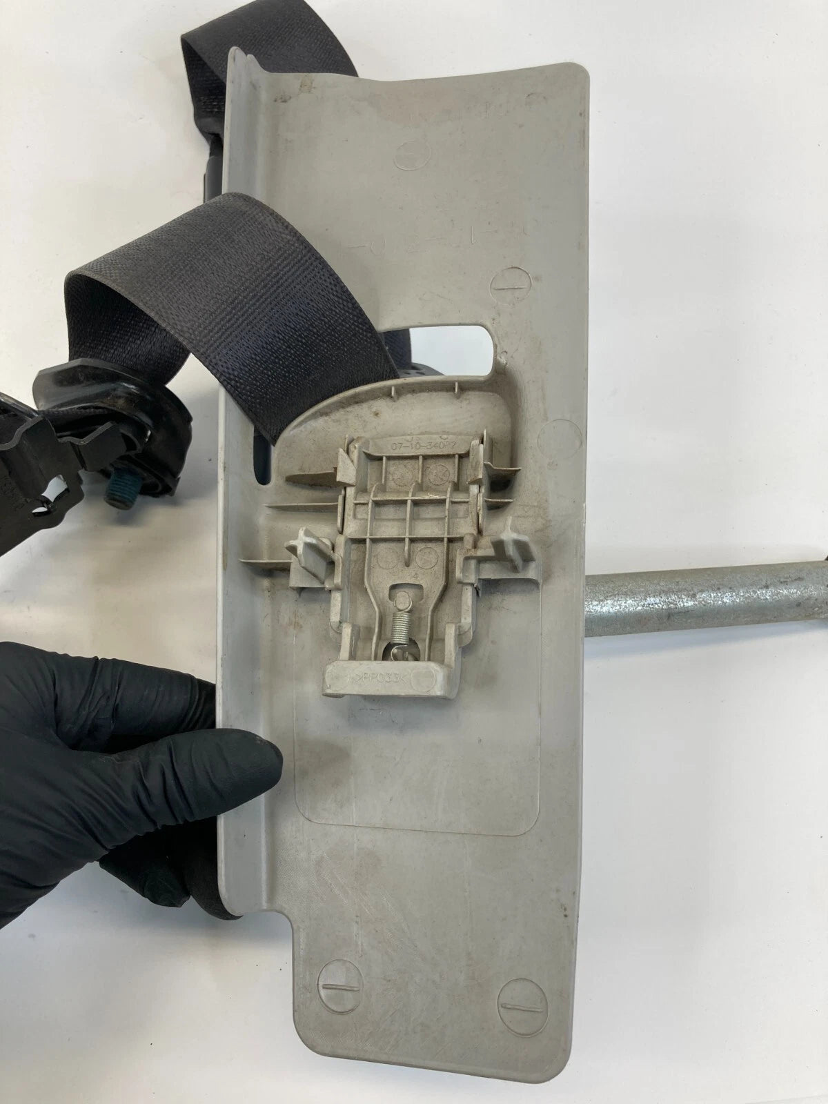 10-12 CHEVROLET TRAVERSE FRONT RIGHT PASSENGER SEAT BELT RETRACTOR PRETENSIONER