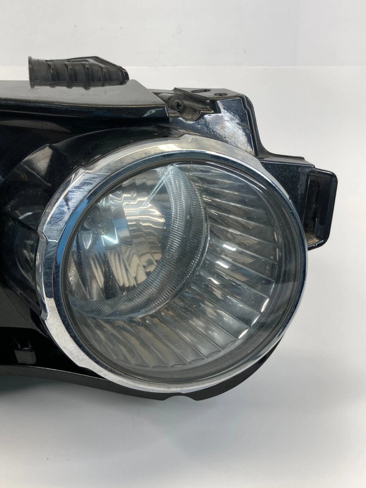 12-16 CHEVROLET SONIC FRONT RIGHT PASSENGER SIDE HEADLIGHT LAMP HALOGEN 96830972