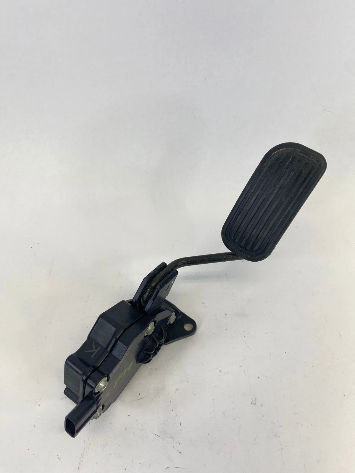 2006-2013 LEXUS IS250 ACCELERATOR GAS PEDAL ASSEMBLY UNIT OEM FACTORY 7811053060