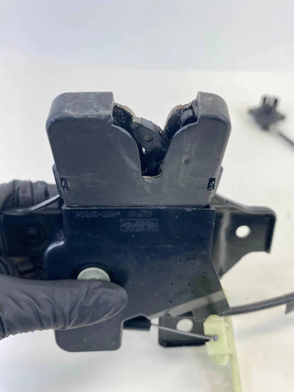 2013-2019 Ford Taurus Police Interceptor Rear Trunk Lock Latch Actuator Release