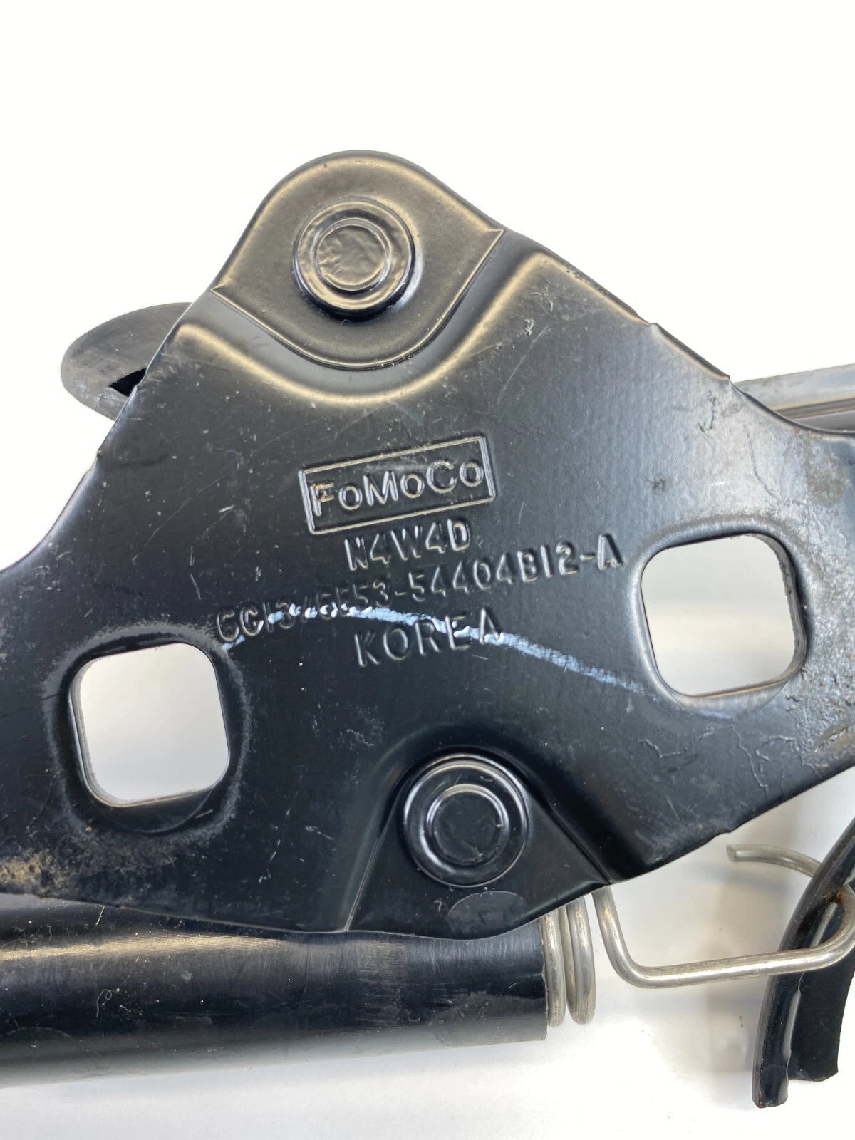 06-09 MILAN 06-12 FUSION REAR TRUNK LID LOCK LATCH STRIKER RELEASE 54404B12 OEM