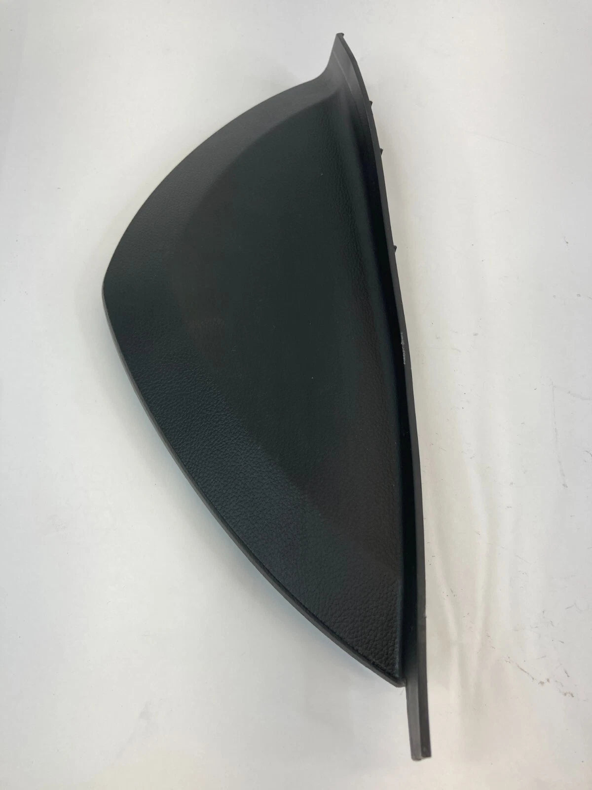 2008-2010 SATURN VUE FRONT RIGHT SIDE DASH PANEL SIDE END COVER TRIM 96835002