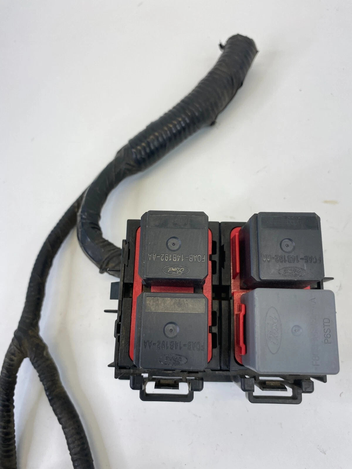 1998-2002 LINCOLN TOWN CAR 4.6L ENGINE FUSE RELAY BOX JUNCTION BLOCK UNIT OEM